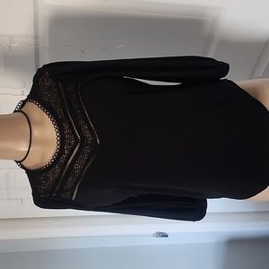 Adrianna Papell shirt size medium